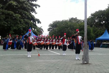 Kostum/Seragam Drum Band Menambah Serasi Penampilan.